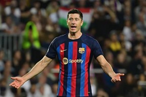 星空体育-赛地聚焦：意大利杯加时末段热度飙升，巴塞罗那临场应变，更衣室稳定，高层口径保持一致(巴伦西亚vs巴塞罗那比赛分析)